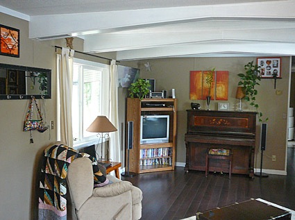A photo of a living room. 